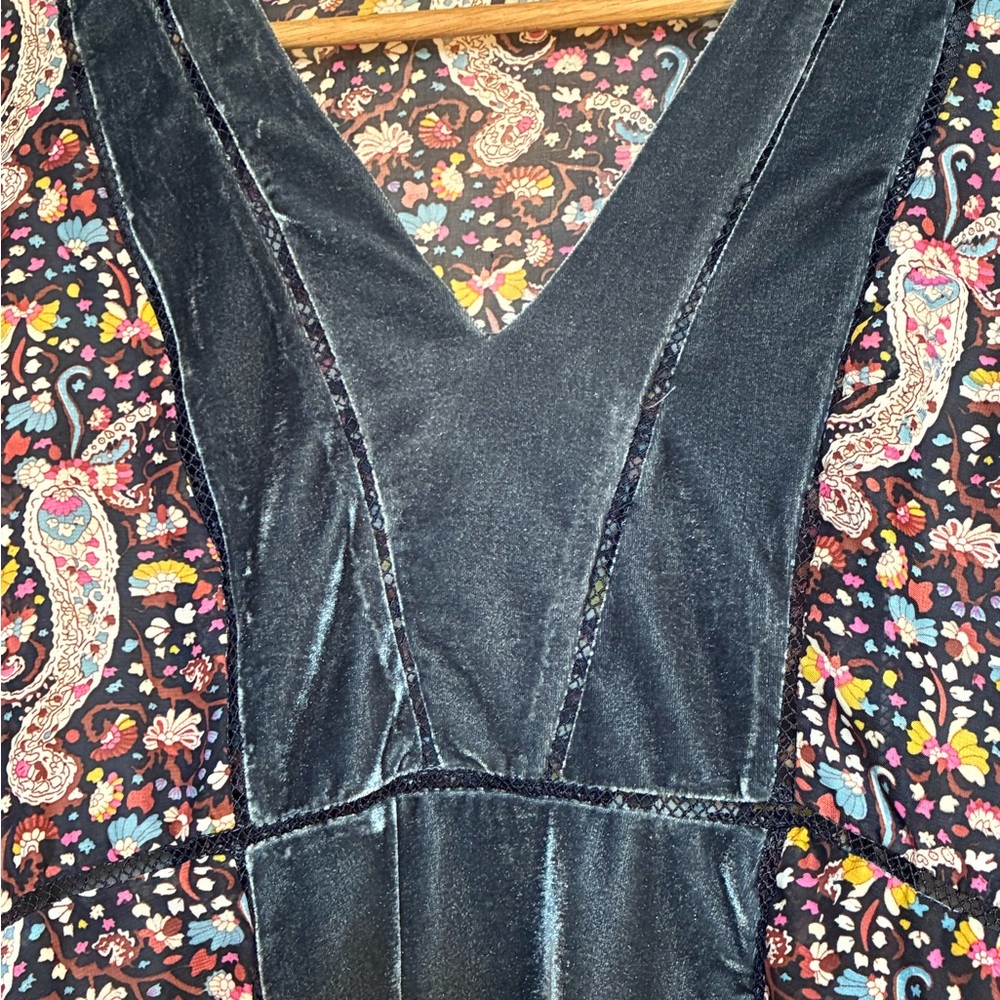 POL Velvet Navy and Pink Paisley Tunic - Picture 4 of 10